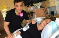 Robbie Williams online közvetítette második gyereke születését!