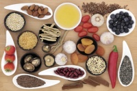 Itt a „pegán diéta”, ami egyesíti a paleolit és a vegán étrend előnyeit