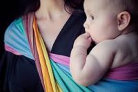 Engedd közel magadhoz a babádat  - Néhány gondolat a babahordozásról