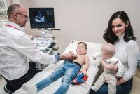 Dobó Ági szívügyekben óvatos - Kardiológia vizsgálatra vitte fiait a szépségkirálynő