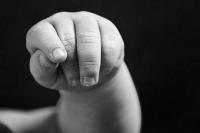 Felfoghatatlan tragédia: 6 hónapos baba halt meg gyors lefolyású, agresszív agyhártyagyulladás miatt Hevesen 