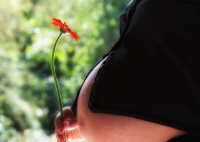 Így néz ki egy valódi nő teste a terhesség után - Megható fotót osztott meg egy anyuka