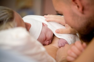 Minden 2. szülés császármetszéssel végződik, minden 10. baba korán érkezik