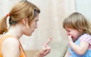 A pszichológusok szerint a gyerekkel való kiabálásnak súlyos következményei lehetnek
