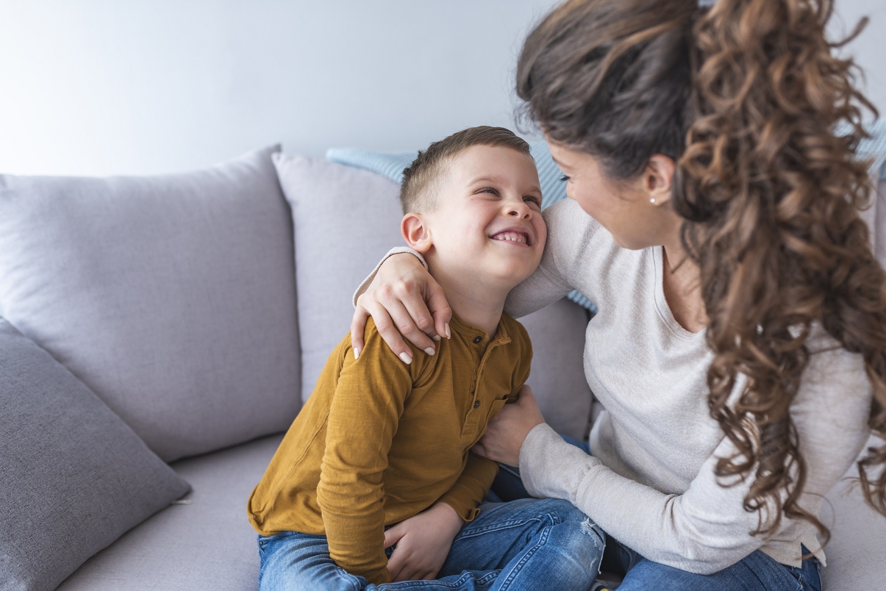 Mit tegyél, ha a gyerek nem hallgat rád? – 20 hasznos mondat, amit minden szülőnek ismerni kell