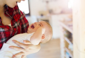 6 hatásos módszer, amivel gyorsan álomba ringathatod a síró kisbabát!