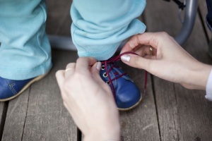Te is rosszul tanítod a cipőfűző kötést a gyereknek?