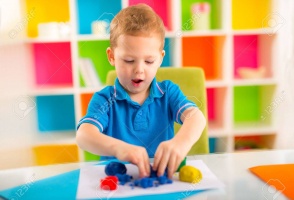 5 remek remek módszer, amely fejleszti a gyerekek kreativitását!