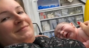 Mentőállomáson született meg egy baba, már nem értek be a kórházba