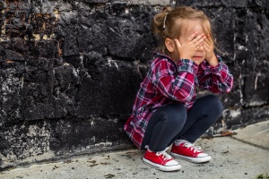 6 viselkedési probléma, amit egyetlen szülő sem nézhetne el a gyerekének!