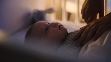 5 dolog, amiben az internet téved a baba altatásáról -  - avagy miért nem megalapozottak azok a mendemondák, amiket hajnali 3-kor olvasni tudunk a gugliban.