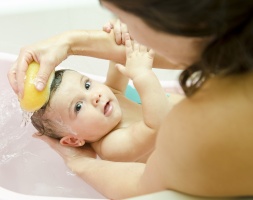 6 lépés a nyugodt és kiegyensúlyozott alváshoz - Tökéletesítsd kisbabád fürdetési és fektetési rutinját