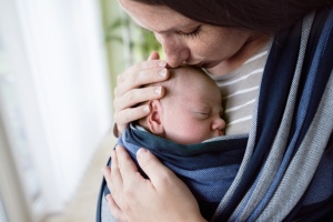 A BABAHORDOZÁS MA MÁR A BABAKOCSI ALTERNATÍVÁJA LEHET