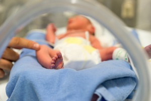 Újszülöttet helyeztek a Madarász utcai kórházi részleg inkubátorába