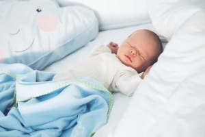 Túl sokat alszik az újszülöttem?