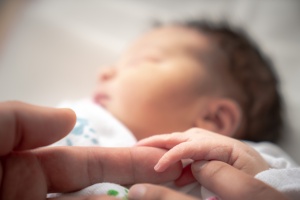 6 csecsemőkori primitív reflex, aminek idővel le kell épülnie: visszamaradva hátráltathatják a fejlődést
