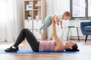 Tippek arra az esetre, ha a babával együtt szeretnénk edzeni
