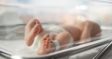 Újszülött babát hagytak a Heim Pál babamentő inkubátorában